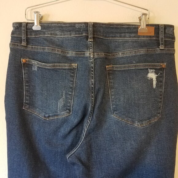 Judy Blue Jeans 18W Blue Boyfriend Fit Distressed Stretch High Rise JB88220 - Picture 6 of 8